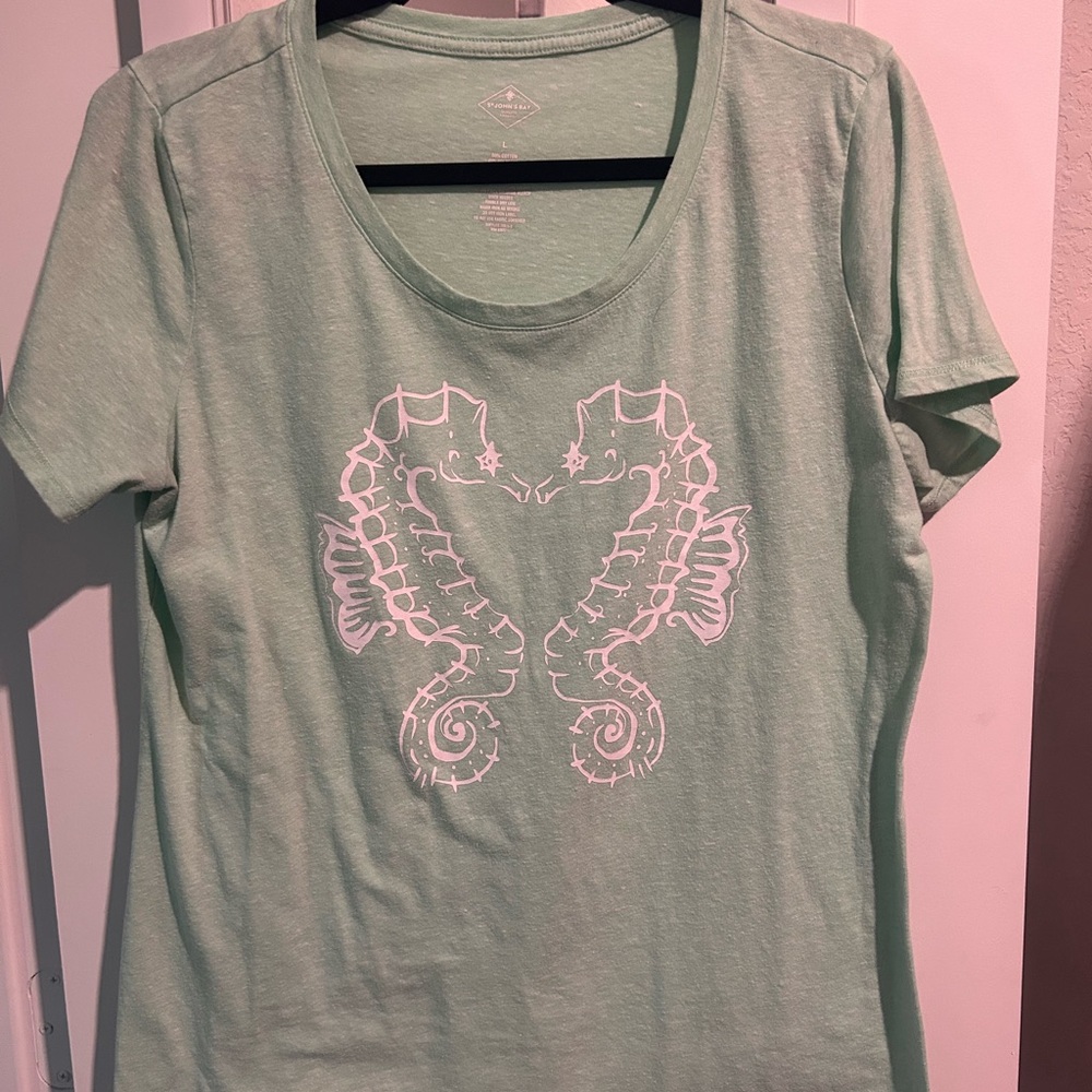 Green Seahorse Graphic Tee
